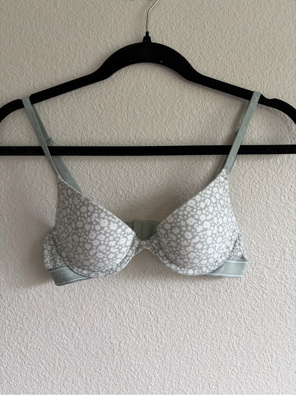 PINK Victoria's Secret Light Sage Floral T-Shirt Bra